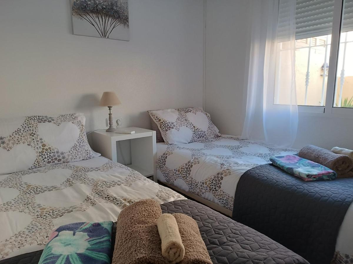 Cozy & Bright Apartment, Villamartin, Orihuela Costa Bagian luar foto